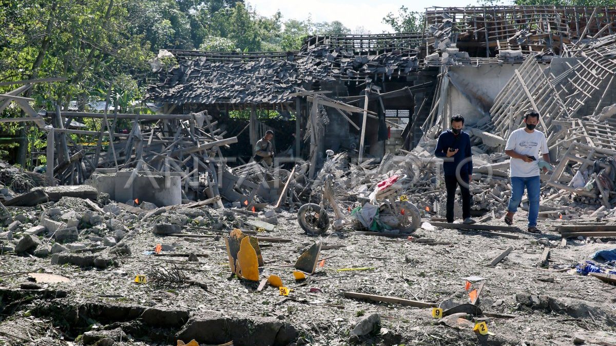 Polisi Selidiki Dugaan Paket Online Terkait Ledakan Ganda di Kediri