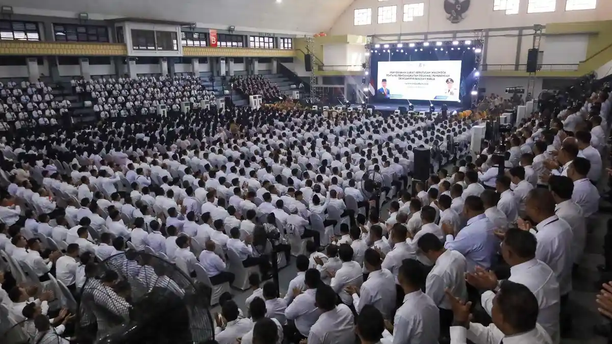 Pemkot Surabaya Cairkan THR Rp2 Juta untuk PPPK Penuh dan Paruh Waktu